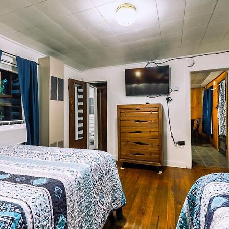 Log Cabin Motor Court Asheville Buitenkant foto