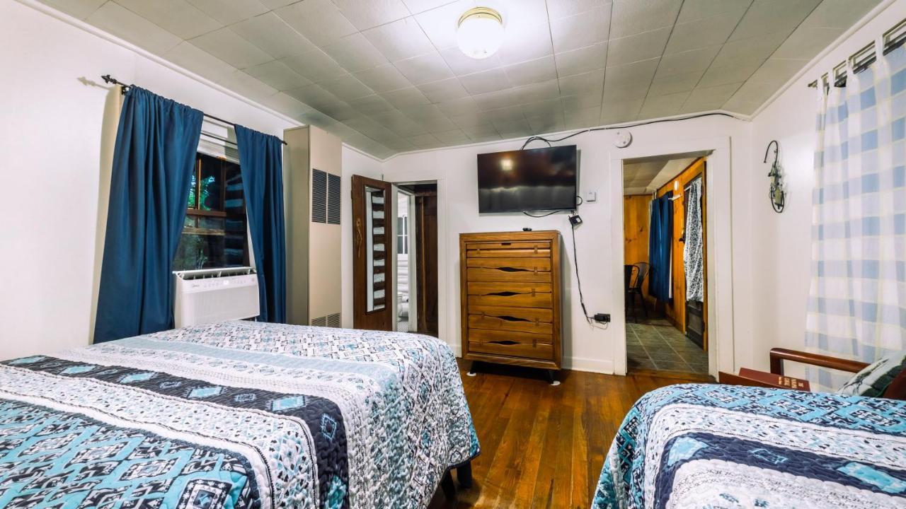 Log Cabin Motor Court Asheville Buitenkant foto