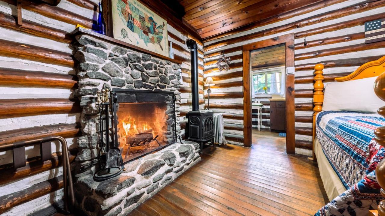 Log Cabin Motor Court Asheville Buitenkant foto
