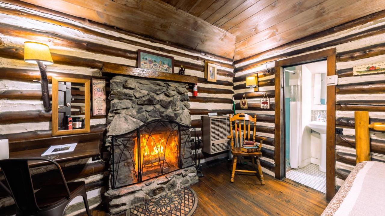 Log Cabin Motor Court Asheville Buitenkant foto