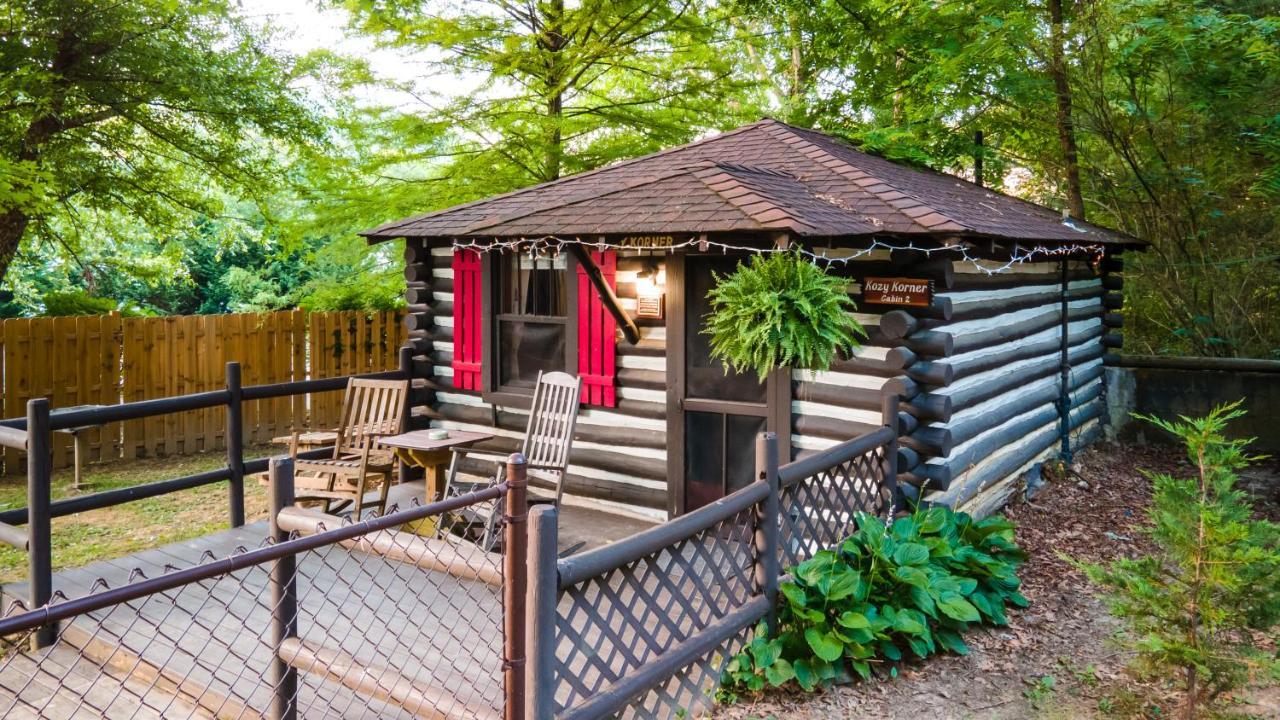 Log Cabin Motor Court Asheville Buitenkant foto