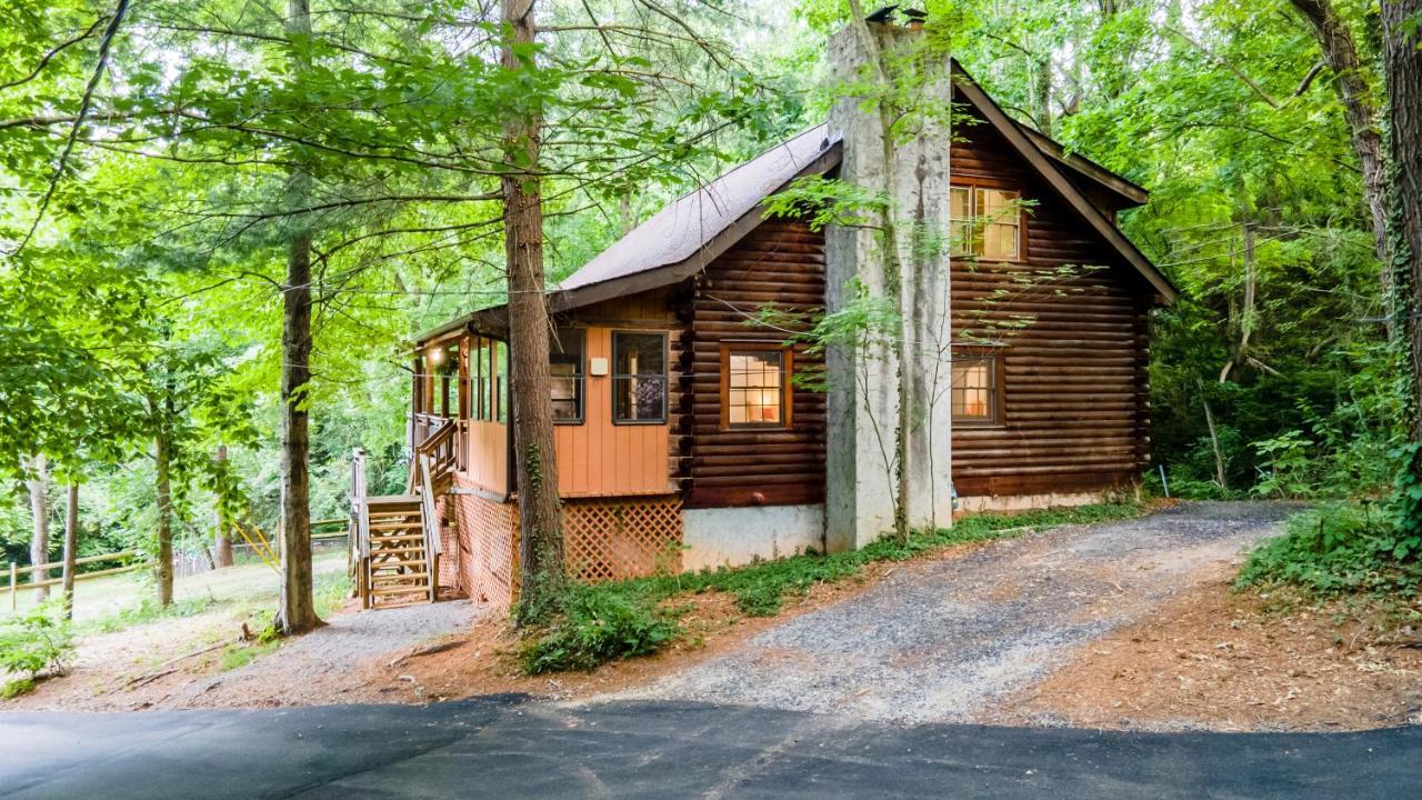 Log Cabin Motor Court Asheville Buitenkant foto