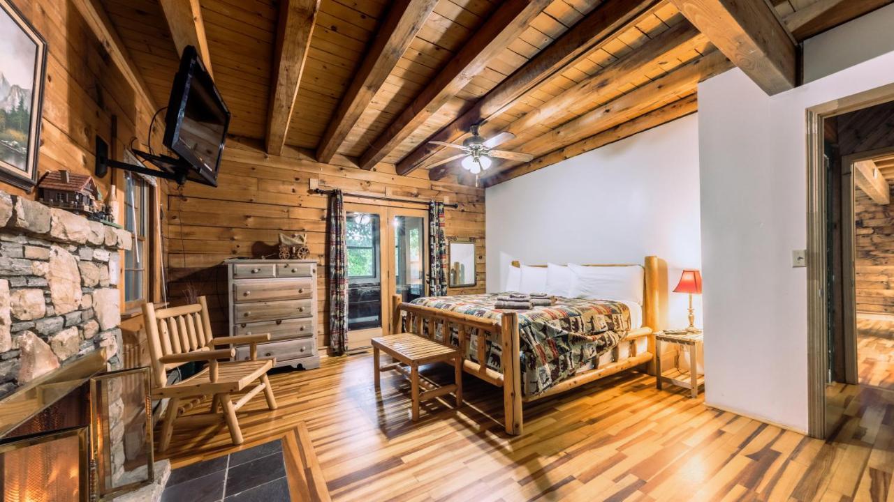Log Cabin Motor Court Asheville Buitenkant foto