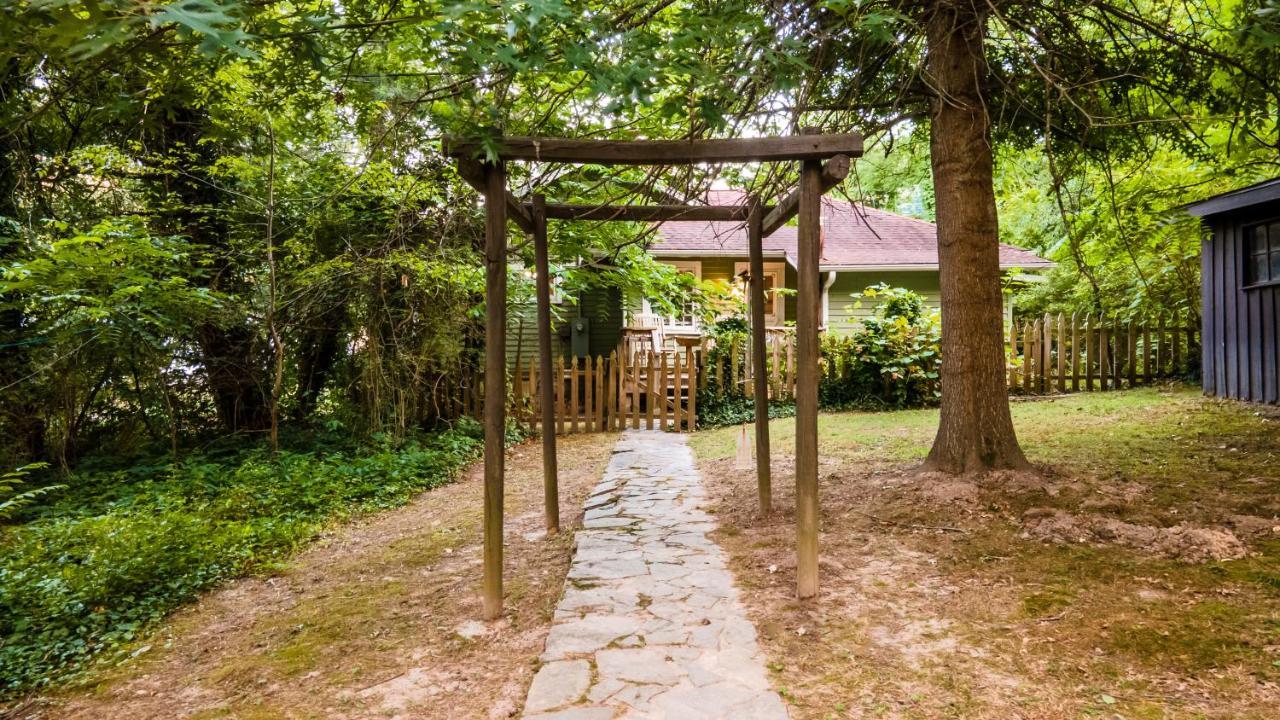 Log Cabin Motor Court Asheville Buitenkant foto