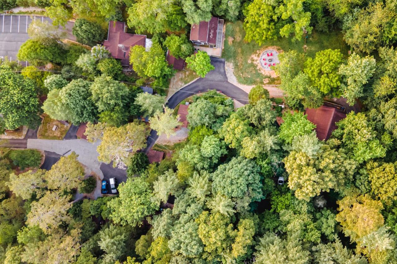 Log Cabin Motor Court Asheville Buitenkant foto